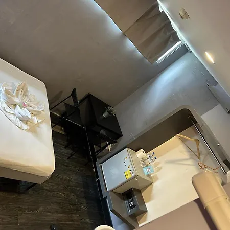 Cheqinn Hostel - Sukhumvit 4 Nana Plaza-2